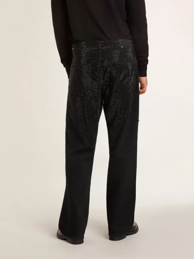 Schwarze Herrenjeans mit lockerer Passform und Kristallen mit Farbverlaufseffekt Schwarze Herrenjeans mit lockerer Passform und Kristallen mit Farbverlaufseffekt