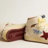 Sky-Star aus beigem Nylon und Nappa mit granatrotem Wildlederstern Sky-Star aus beigem Nylon und Nappa mit granatrotem Wildlederstern