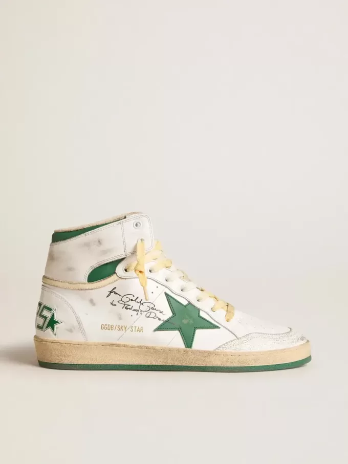 Sky-Star aus weißem Leder mit grünem Lederstern Sky-Star aus weißem Leder mit grünem Lederstern