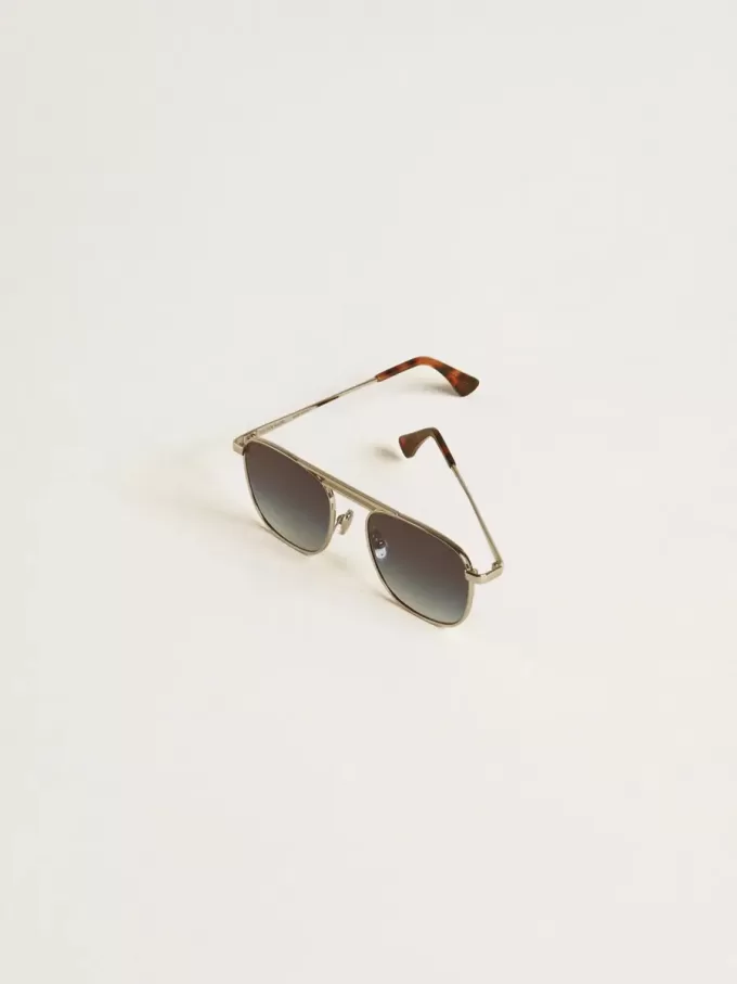 Sonnenbrille im Aviator-Stil mit silbernem Rahmen und blauen Gläsern