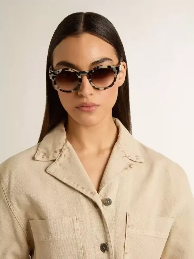 Sonnenbrille im Cameron-Stil mit Schildpattmuster