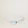 Sonnenbrille im Cat-Eye-Stil mit silbernem Rahmen und blauen Gläsern Sonnenbrille im Cat-Eye-Stil mit silbernem Rahmen und blauen Gläsern