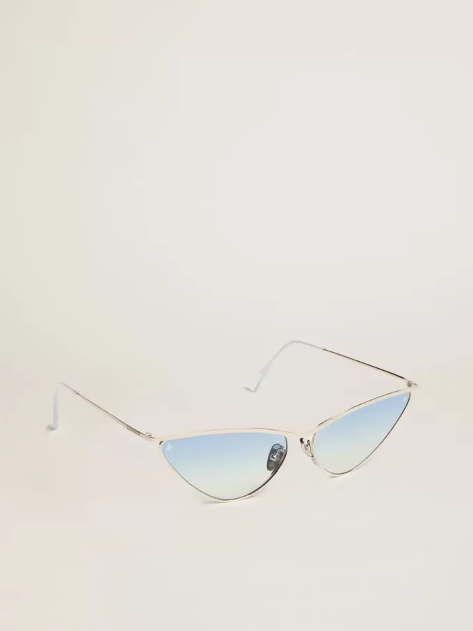 Sonnenbrille im Cat-Eye-Stil mit silbernem Rahmen und blauen Gläsern Sonnenbrille im Cat-Eye-Stil mit silbernem Rahmen und blauen Gläsern