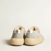 Space-Star-Damenschuhe aus eisgrauem Wildleder mit Lammfellfutter Space-Star-Damenschuhe aus eisgrauem Wildleder mit Lammfellfutter