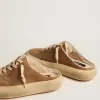 Space-Star Sabot-Schuhe für Damen aus tabakfarbenem Wildleder mit Lammfellfutter Space-Star Sabot-Schuhe für Damen aus tabakfarbenem Wildleder mit Lammfellfutter