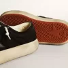 Space-Star-Schuhe aus schwarzem Nylon mit schwarzem Lederstern und Fersenlasche Space-Star-Schuhe aus schwarzem Nylon mit schwarzem Lederstern und Fersenlasche