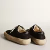 Space-Star-Schuhe aus schwarzem Nylon mit schwarzem Lederstern und Fersenlasche Space-Star-Schuhe aus schwarzem Nylon mit schwarzem Lederstern und Fersenlasche