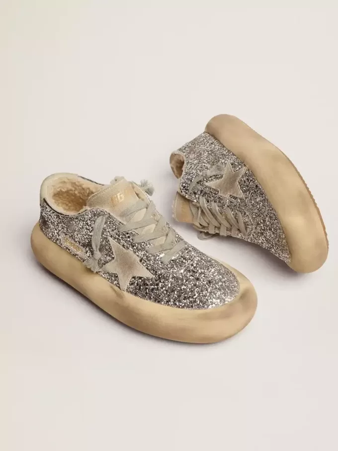 Space-Star-Schuhe für Damen in Silberglitzer mit Lammfellfutter