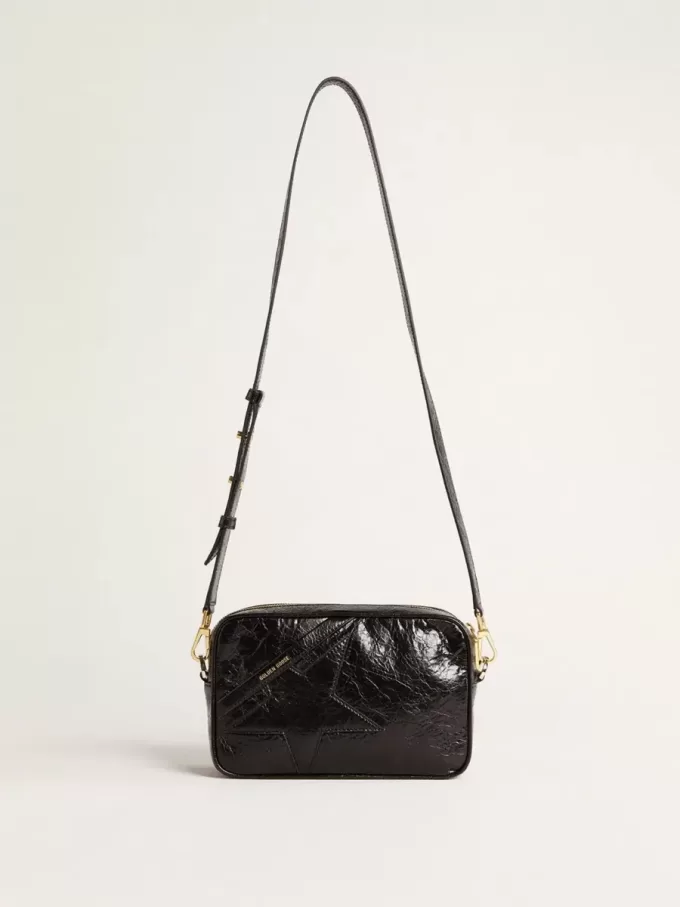 Star Bag aus glänzendem schwarzem Leder mit Ton-in-Ton-Stern