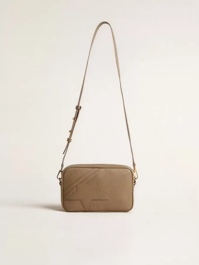 Star Bag aus salbeigrünem Leder mit ton-in-ton Stern Star Bag aus salbeigrünem Leder mit ton-in-ton Stern