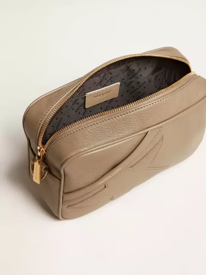 Star Bag aus salbeigrünem Leder mit ton-in-ton Stern Star Bag aus salbeigrünem Leder mit ton-in-ton Stern