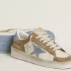 Stardan LTD aus weißem Leder und tabakfarbenem Wildleder mit hellblauem Wildlederstern und Fersenlasche Stardan LTD aus weißem Leder und tabakfarbenem Wildleder mit hellblauem Wildlederstern und Fersenlasche