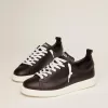 Starter Sneakers aus komplett schwarzem Leder Starter Sneakers aus komplett schwarzem Leder