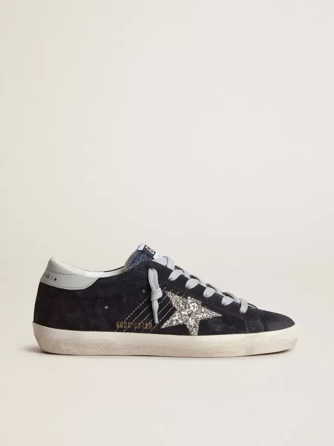 Super-Star für Damen aus blauem Wildleder, mit silbernem Glitzerstern und Lederlasche am Absatz