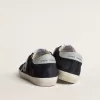 Super-Star für Damen aus blauem Wildleder, mit silbernem Glitzerstern und Lederlasche am Absatz