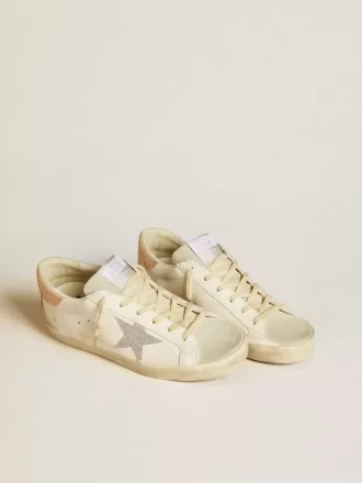 Super-Star für Damen aus Leder mit Swarovski-Kristallstern und Fersenlasche Super-Star für Damen aus Leder mit Swarovski-Kristallstern und Fersenlasche