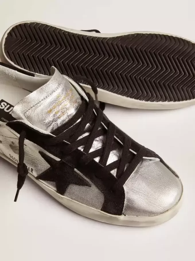 Super-Star für Damen aus silbernem Leder mit kontrastierenden Einsätzen