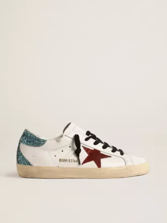 Super-Star für Damen mit burgunderrotem Wildlederstern und hellblauem Glitzer-Fersenriemen