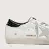 Super-Star für Damen mit weißem Wildlederstern und schwarzer Fersenlasche aus Leder mit Krokodilprägung Super-Star für Damen mit weißem Wildlederstern und schwarzer Fersenlasche aus Leder mit Krokodilprägung