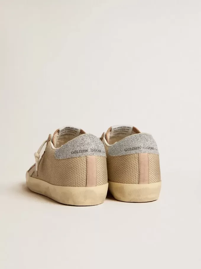 Super-Star LTD aus weißem Mesh und rosa Nubukleder mit Swarovski-Kristallen an der Fersenlasche