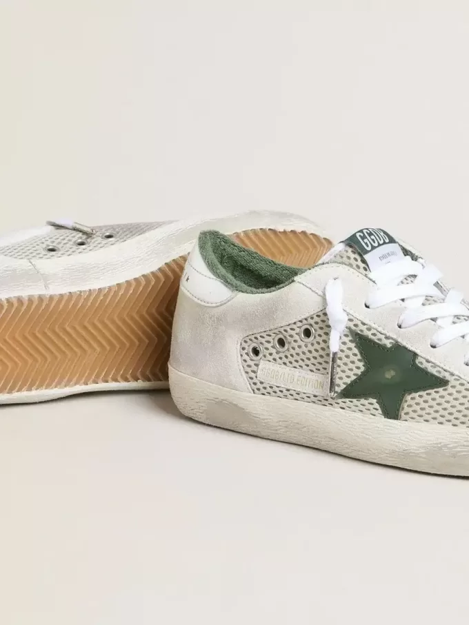 Super-Star LTD für Damen aus weißem Wildleder und Mesh mit grünem Lederstern und silberfarbenem Lederabsatz