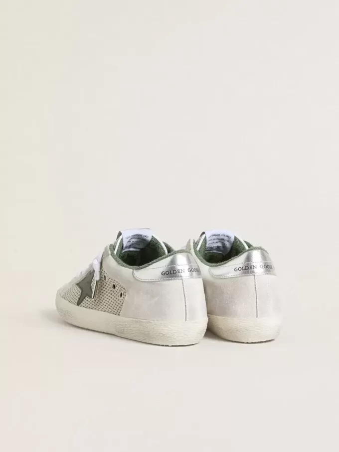 Super-Star LTD für Damen aus weißem Wildleder und Mesh mit grünem Lederstern und silberfarbenem Lederabsatz