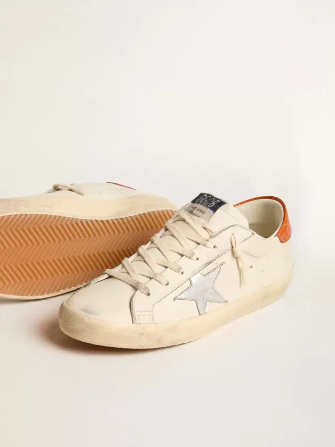 Super-Star LTD mit silbernem Lederstern und Fersenlasche aus Leder mit Krokodilprägung
