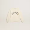 Sweatshirt in Altweiß mit mehrfarbigem Golden-Schriftzug auf der Vorderseite