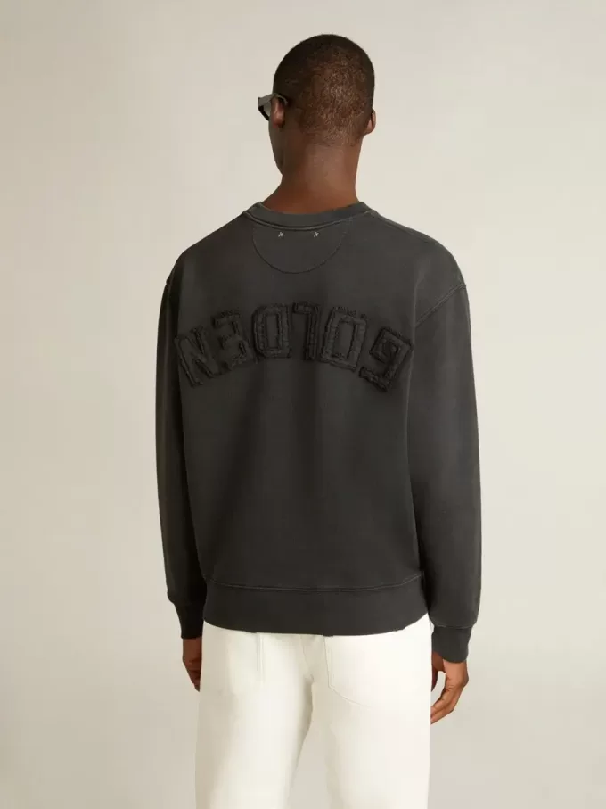 Sweatshirt in gewaschenem Schwarz mit umgekehrtem Logo auf der Rückseite – Jersey Capsule