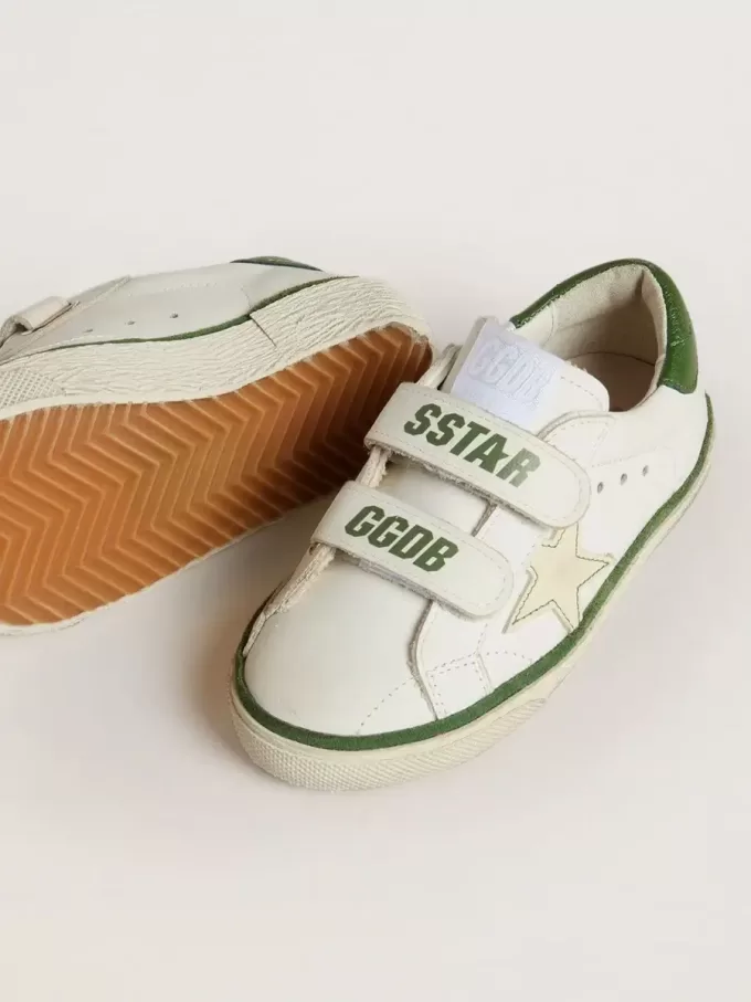 Teen Old School aus weißem Leder mit grüner Nappa-Fersenlasche und grünem Einsatz