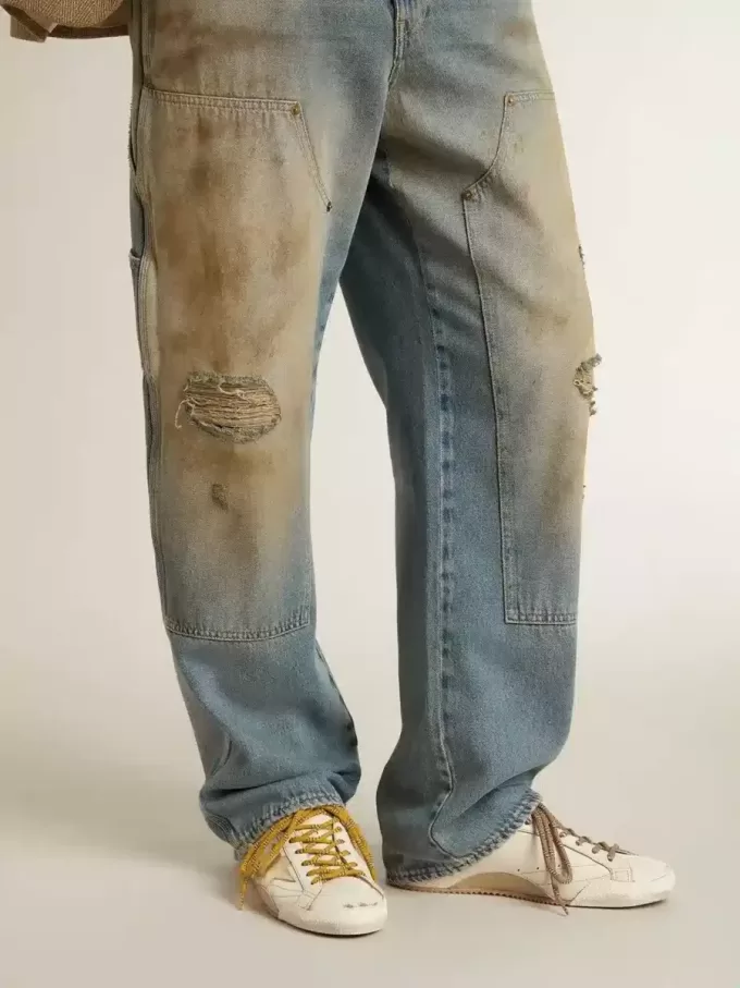 True-Star für Herren aus weißem Nappaleder mit goldfolienbeschichtetem Lederstern und beigem Wildleder-Fersenriemen True-Star für Herren aus weißem Nappaleder mit goldfolienbeschichtetem Lederstern und beigem Wildleder-Fersenriemen