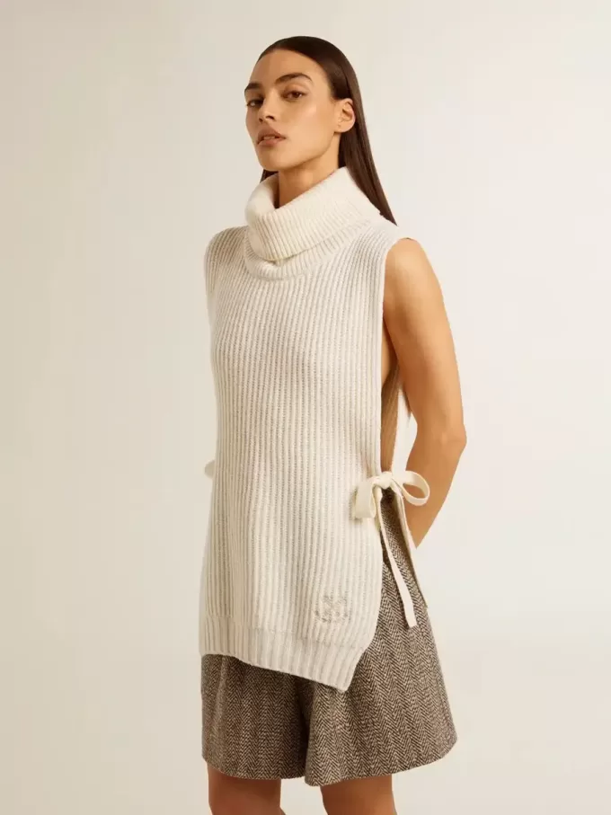 Unisex-Pullover mit hohem Kragen und ohne Ärmel aus gerippter Wolle in Weiß