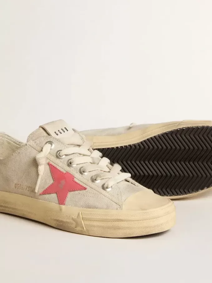 V-Star für Damen aus hellgrauem Canvas mit rotem Lederstern