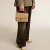 Venezia-Tasche aus beigem Leder mit Golddetails