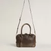 Vita Bag aus braunem Vintage-Leder mit goldenen Details Vita Bag aus braunem Vintage-Leder mit goldenen Details