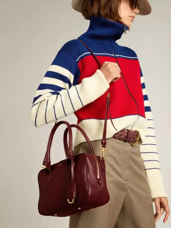 Vita Bag aus burgunderrotem Leder mit goldenen Details