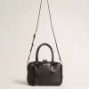 Vita Bag aus schwarzem Schafsleder mit goldenen Details Vita Bag aus schwarzem Schafsleder mit goldenen Details