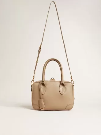 Vita Tasche aus taupefarbenem Leder mit goldenen Details