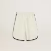 Weiße Shorts für Jungen mit gesticktem Logo
