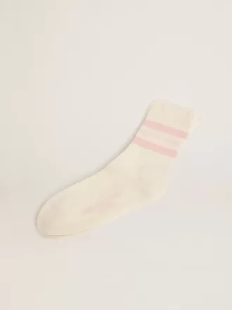 Weiße Socken mit Distressed-Finish, babyrosa Logo und Streifen