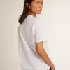 Weißes Damen-T-Shirt mit dunkelblauem Stern auf der Vorderseite
