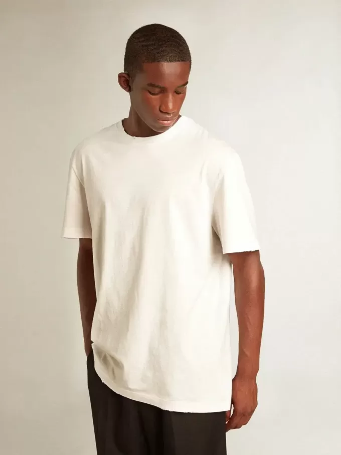 Weißes Herren-T-Shirt mit Distressed-Effekt Weißes Herren-T-Shirt mit Distressed-Effekt