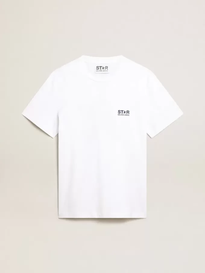 Weißes Herren-T-Shirt mit dunkelblauem Stern auf dem Rücken Weißes Herren-T-Shirt mit dunkelblauem Stern auf dem Rücken