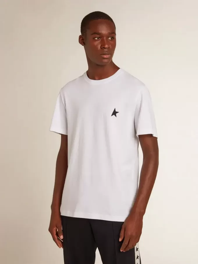 Weißes Herren-T-Shirt mit dunkelblauem Stern auf der Vorderseite
