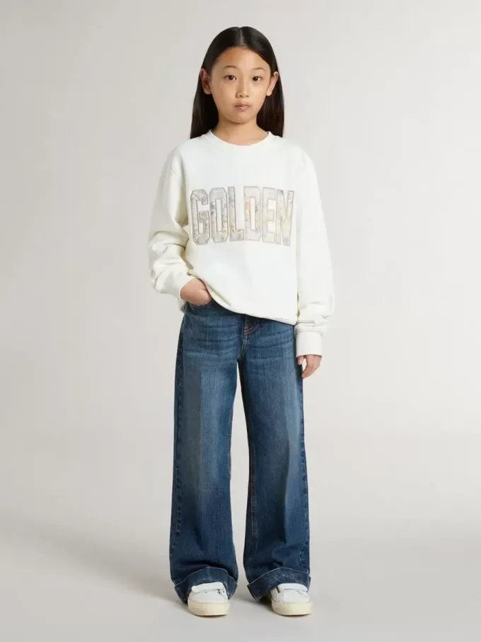 Weißes Sweatshirt für Mädchen mit mehrfarbiger „Golden”-Schrift auf der Vorderseite Weißes Sweatshirt für Mädchen mit mehrfarbiger „Golden”-Schrift auf der Vorderseite