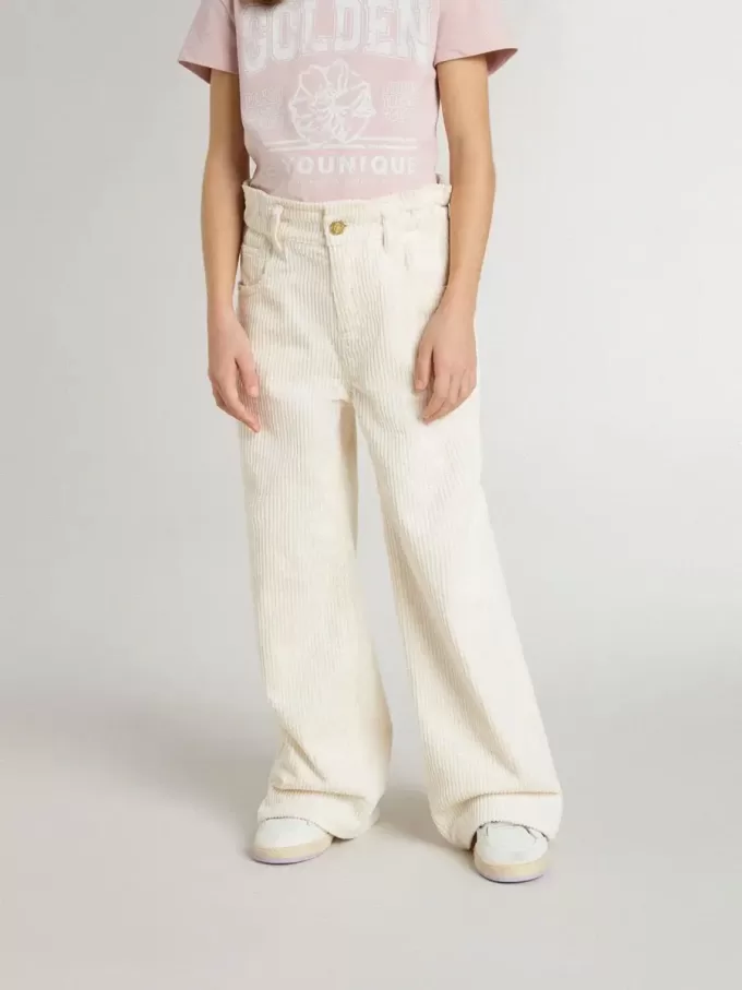 Weite, cremefarbene Mädchenhose mit Rippstrick und Stickerei