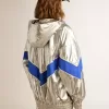 Windjacke für Damen aus silbernem Funktionsmaterial