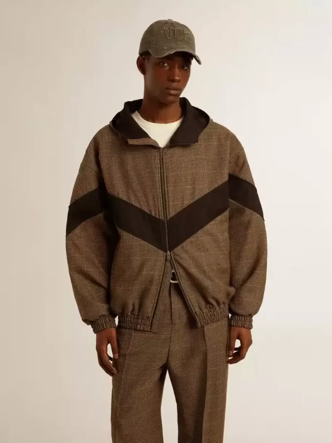 Windjacke in Beige und Schwarz mit Hahnentrittmuster