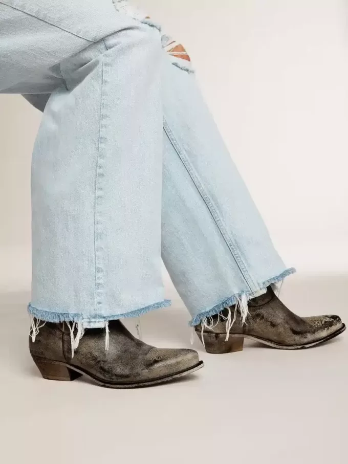 Wish Star Herrenstiefel aus schwarzem Leder mit silbernem Stern Wish Star Herrenstiefel aus schwarzem Leder mit silbernem Stern