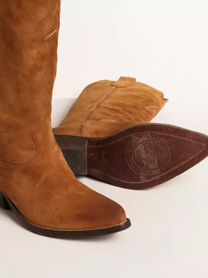 Wish Star Stiefel aus cognacfarbenem Wildleder mit farblich abgestimmtem Stern-Intarsienmuster